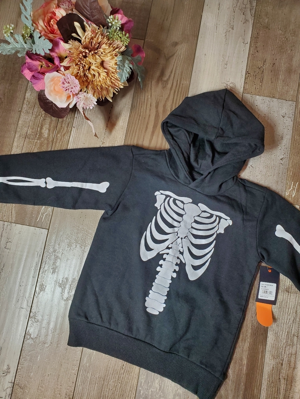 NWT Free Planet Black Skeleton Glow-In-The-Dark Hoodie Boys Size 5 MSRP $36.00
